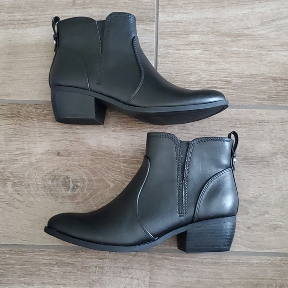 🆕️ G by Guess Towny Bootie - Picture 3 of 15